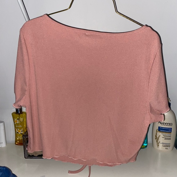 shein light pink cropped tee - Picture 2 of 2